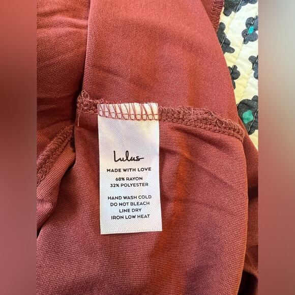 Lulus Raise a Glass Washed Red One-Shoulder Midi Dress Size: Medium - Picture 8 of 9